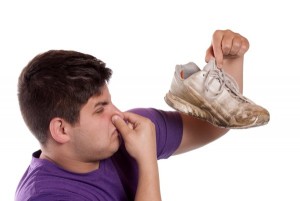 как избавиться +от запаха пота +в обуви